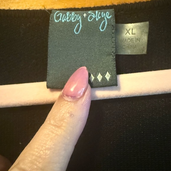 Gabby Skye Black and Green Long Sleeve Dress - Picture 3 of 9